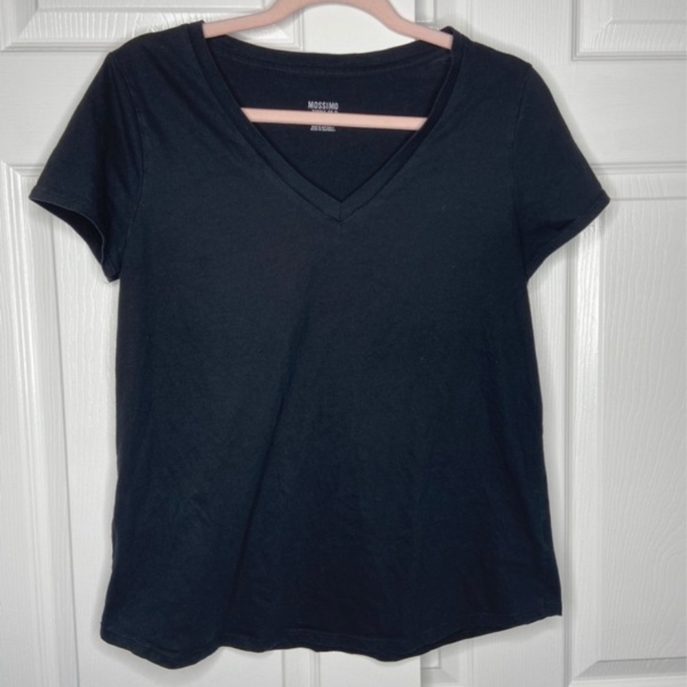Black T-shirt size medium